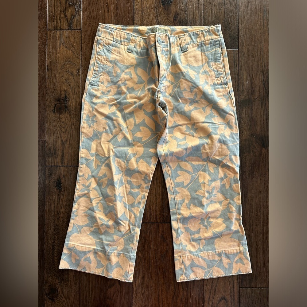American Eagle Women’s Orange/ Grey Capris- size 0